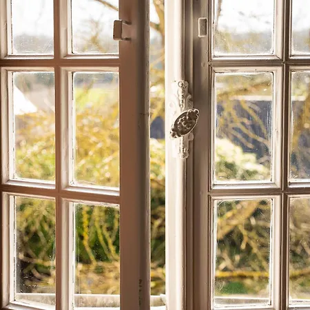 La Meffrais 1741 Manoir D'hotes Aux Portes De Bed & Breakfast Dinan